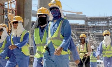 صحيفة هندية: العمال الهنود بالدوحة لا يحصلون على رعاية صحية ومهددون بالموت