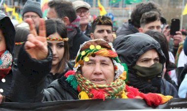 تعذيب وقتل بالسجون.. الأكراد يروون معاناتهم في تركيا