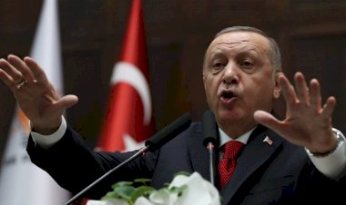 لترسيخ العنصرية في تركيا.. سيدة تركية تعتدي على مسلمتين محجبتين