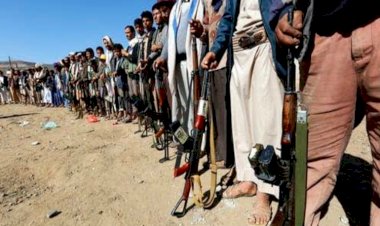 الحوثي يعمق أزمات اليمنيين بفرض قيود السفر وسرقة أموالهم