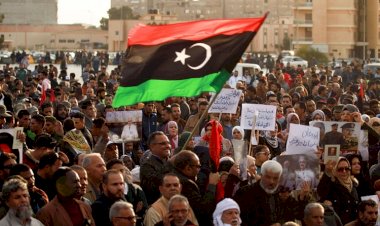 في الذكرى العاشرة للثورة.. خبراء يكشفون كيف مهد الإخوان لاحتلال ليبيا؟