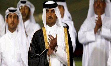 تجميد أموال مسؤولين قطريين يكشف عن تناقض حكومة الدوحة للقضاء على الفساد