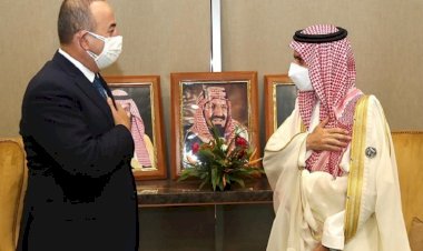 أبرزها العلاقات الاقتصادية.. ما دلالات زيارة وزير الخارجية التركي للسعودية؟