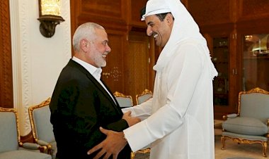 مصادر تكشف سر الـ 300 مليون دولار التي تسلمها هنية من أمير قطر