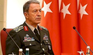 زيارة مفاجئة لوزير الدفاع التركي خلوصي آكار إلى ليبيا
