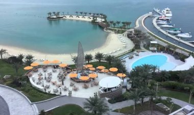 عَبْر الأكاذيب والتهديدات.. كيف تحاول قطر السيطرة على جزيرة الحوار البحرينية؟