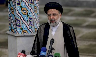 لتكميم الأفواه.. هكذا يتفنن الملالي في قمع الإعلام المعارض لرئيسي