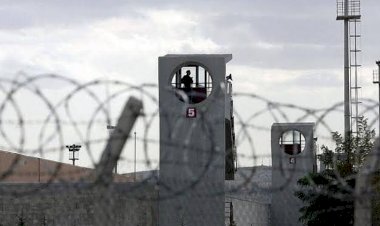 رغم انهيار الاقتصاد.. أردوغان يواصل تشييد السجون لملاحقة المعارضين في تركيا