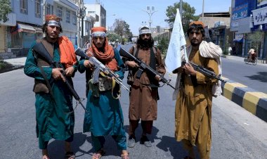 الجارديان: اعتداءات طالبان على الصحفيين الأفغان تثير قلقًا ومخاوف واسعة