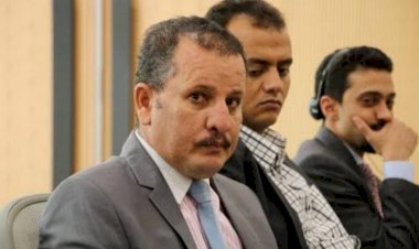 بعد منحها جواز سفر دبلوماسياً لأنيس منصور.. خبراء: الشرعية تجند أذرع الإخوان لصالح الحوثي