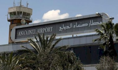 بعد زيارة مسؤول أممي..  فيديوهات توثق تحويل الحوثي مطار صنعاء إلى ثكنة عسكرية