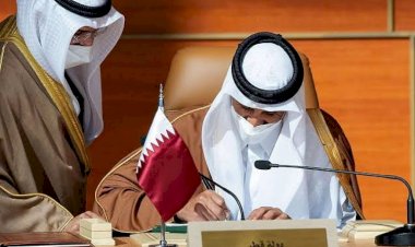 كاتب روماني يكشف كيف زوَّرت قطر 100 وثيقة للسطو على أراضٍ من البحرين؟