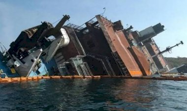 صور أقمار صناعية تكشف غرق سفينة حربية للجيش الإيراني في بندر عباس