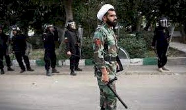 استيلاء على مليارات التومانات.. فساد مراهق يكشف حقيقة الباسيج والمجموعات الجهادية الإيرانية