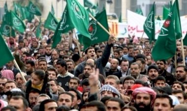 بالتنسيق مع الإخوان.. قطر تُنفذ سيناريو الفوضى في اليمن بمخطط إعادة القاعدة لحضرموت