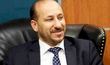 اتهامات بالخيانة والعمالة للحوثي تلاحق وزير الاتصالات اليمني.. ما القصة؟