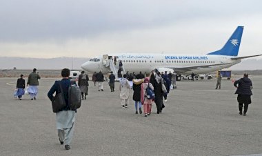 مأزق في محادثات تسيير المطارات الأفغانية.. قطر وطالبان وصلوا إلى طريق مسدود