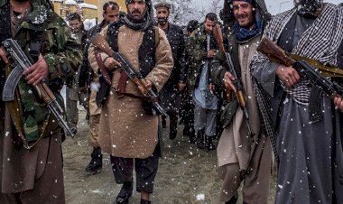 ما هي رسائل الموت.. خطر جديد يهدد حياة آلاف المترجمين الفوريين في أفغانستان