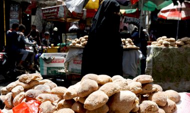 اليمن.. ميليشيا الحوثي تسرق المواد الإغاثية وتستبدلها بمنتجات منتهية الصلاحية