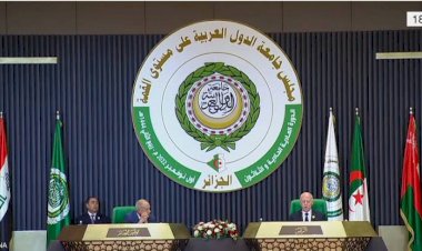 بيان قمة الجزائر: نرفض التدخلات الخارجية في المنطقة.. والقمة المقبلة في المملكة