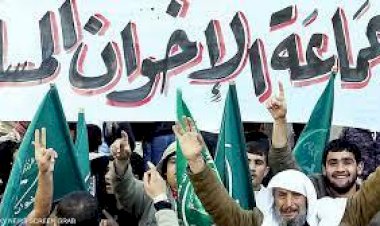 ثروت الخرباوي: جماعة الإخوان تشهد صراعًا هو الأخطر في تاريخها وسيؤدي إلى نهايتها للأبد