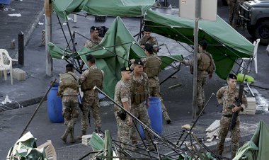 رغم انتهاء ولايته.. عون يزيد من أزمات لبنان ويشعل صدامات جديدة في الجيش