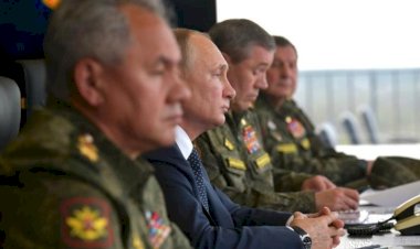 في ظل تدهور الأزمة الاقتصادية.. روسيا تدعم لبنان بشحنات من القمح والنفط.. ما الهدف الحقيقي وراء ذلك؟