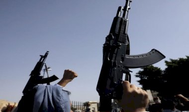 وول ستريت جورنال: إيران وافقت على وقف تسليح الحوثيين كجزء من الاتفاق مع السعودية