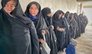 كابوس بائس.. صحفية بريطانية تكشف قصصاً مأساوية للنساء في أفغانستان تحت حكم طالبان