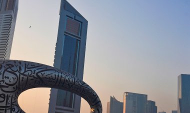 فايننشال تايمز: الإمارات مثال يُحتذى به عالميًا لمواجهة تغيُّرات المناخ