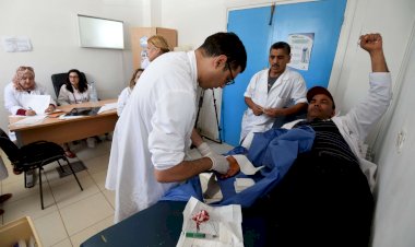 الأطباء يفرون من تونس ويتسببون في أزمة كبرى