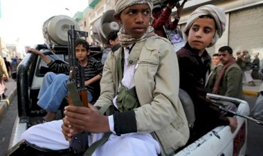 محلل سياسي: الحوثي يسعى لطمس الهُوِيَّة الوطنية والدينية لليمنيين