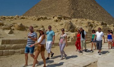 محللون: نجاح قطاع السياحة بمصر أثار غضب الجماعة الإرهابية وتستهدف ضرب الاقتصاد