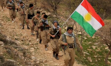 أسوشيتيد برس: إيران تعزز نشر قواتها والأسلحة الثقيلة عبر حدودها مع العراق