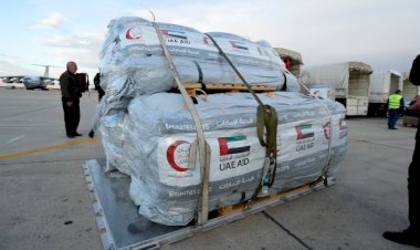 كيف تساهم الإمارات بإغاثة أبناء اليمن في سقطرى؟