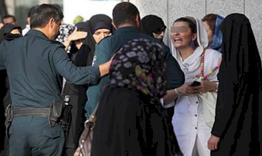 بالأرقام.. كيف تواجه نساء إيران القمع والقتل على يد رجال عائلاتهن ؟