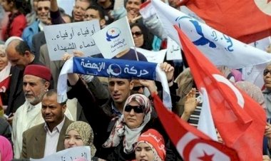 اللعب على وتر الفتنة..  مخطط إخوان تونس في أزمة المهاجرين في البلاد