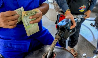 انتهاكات وجرائم .. اقتصاد اليمن يتهاوى بسبب الحوثي