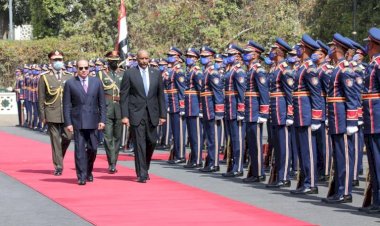 زيارة البرهان إلى مصر تثير جدلاً في السودان