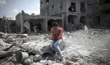 بعد مرور أسبوعين على الحرب.. الصدمة تطارد أطفال غزة ومطالب عالمية بإنقاذهم