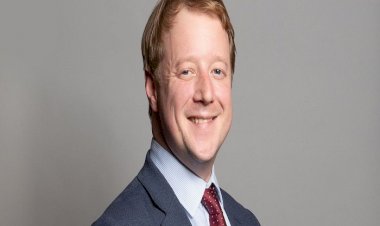 خلافات وإقالة.. غزة ووقف إطلاق النار يشعلون أزمة جديدة في الحكومة البريطانية