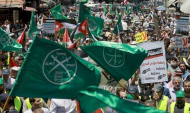 كاتب ومحلل سوداني: الجماعة الإرهابية لا تزال تراهن على العودة إلى السلطة بأي ثمن