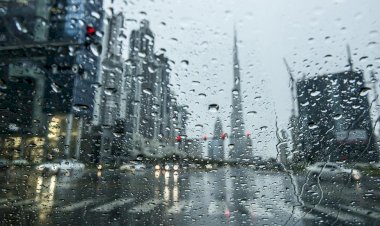 جمال الإمارات يظهر مع هطول الأمطار.. أمطار الخير تزيد معالم دبي جاذبية