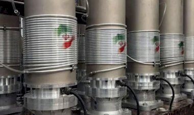 أسوشيتيد برس: إيران تطور برنامجها النووي بتركيب سلسلة أجهزة طرد مركزي