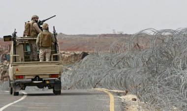 واشنطن تسحب حاملة الطائرات أيزنهاور من البحر الأحمر.. هل انتهت الحرب ضد الحوثي؟