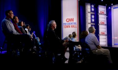 قبل 12 يومًا من الانتخابات.. الفاشية والاقتصاد قضايا تربك مرشحي الرئاسة الأمريكية