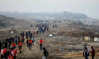 غزة تتحدى الدمار.. الفلسطينيون يعودون عبر طريق الموت