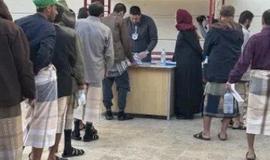 98 معتقلاً يلقون حتفهم بعد الإفراج عنهم من سجون الحوثيين.. ما القصة؟