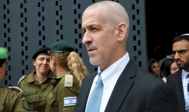 بلومبرج: عزل رونين بار يُشعل احتجاجات واسعة ويُعمّق أزمة إسرائيل السياسية