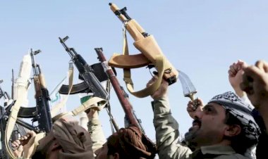 محلل يمني: الحوثيون يستخدمون المساعدات كسلاح لتجنيد الأطفال وتحقيق أهداف أيديولوجية